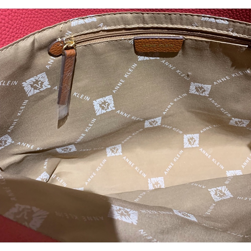 Anne Klein - Picture 10 of 11